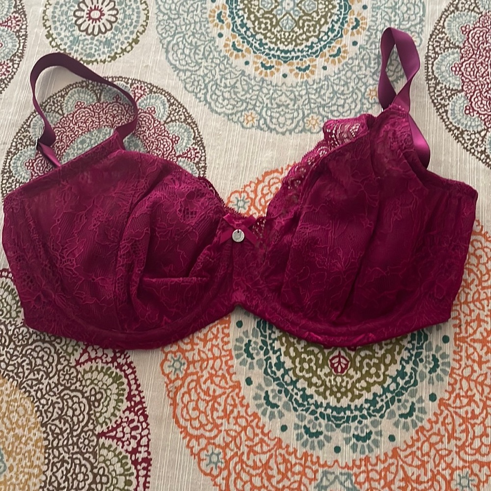 BOUX AVENUE MAGENTA UNLINED WIRED LACE BRA NEW WITHOUT TAGS S: UK 32 G